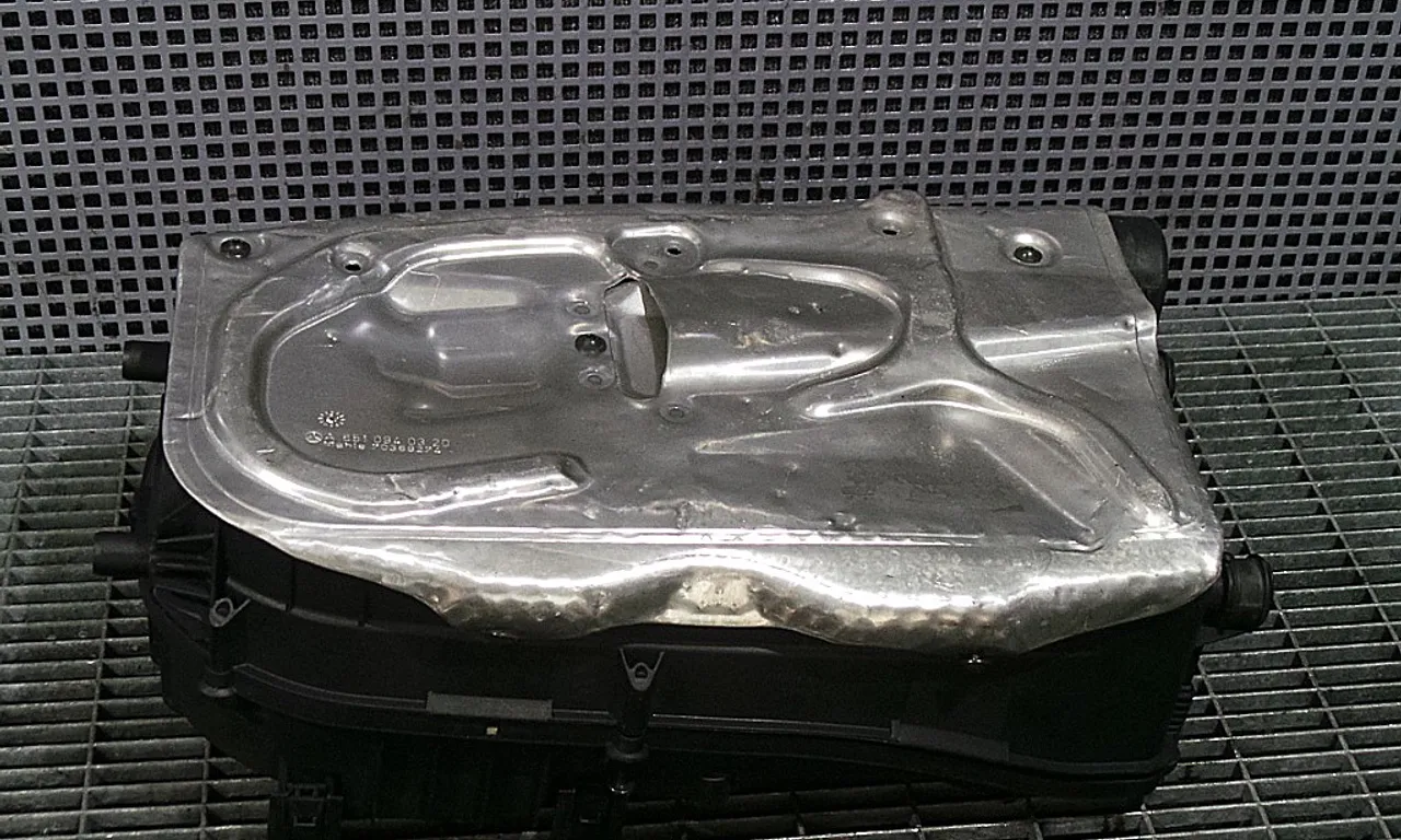 CARCASA FILTRU AER MERCEDES C-CLASS 2007-2015