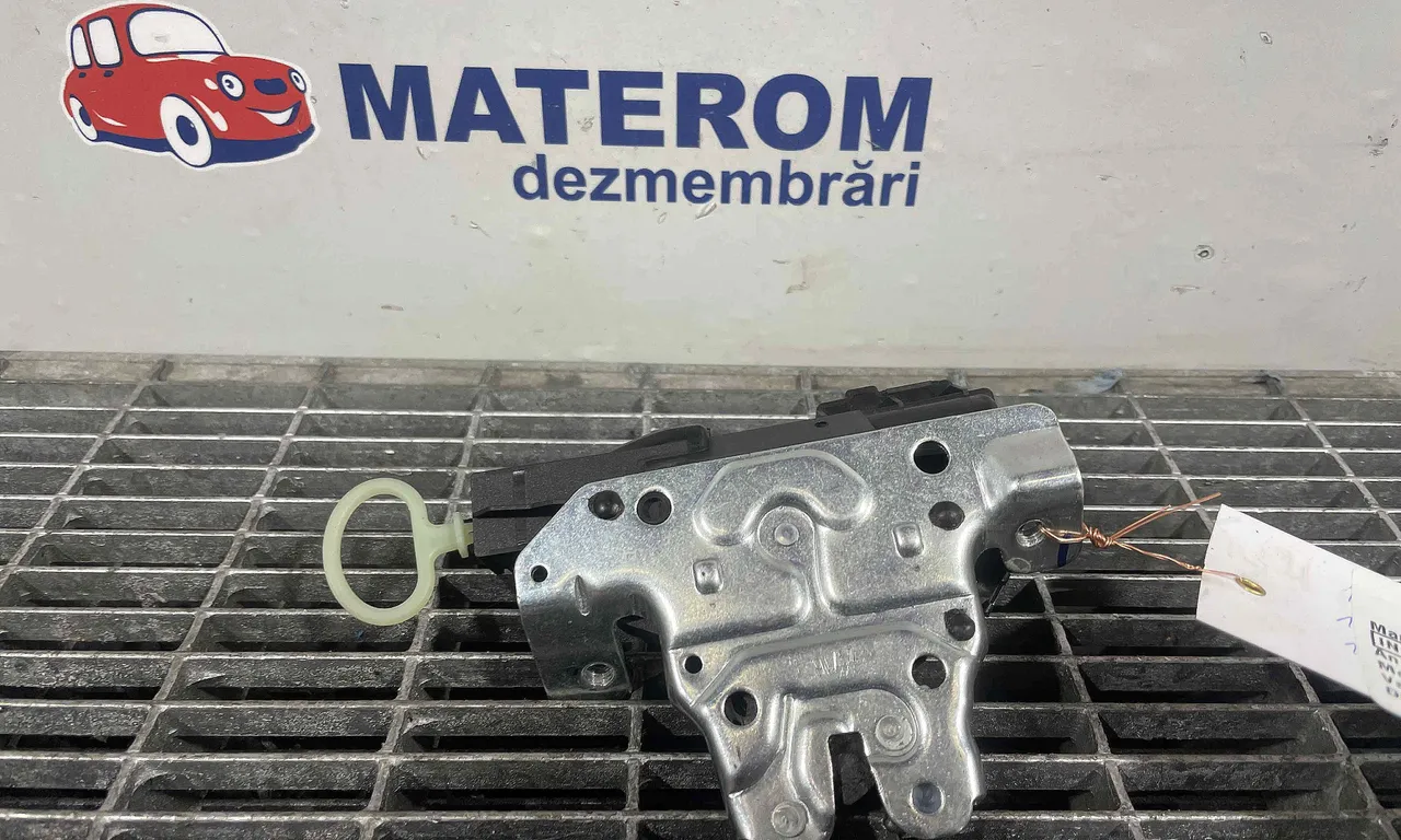 INCUIETOARE CAPOTA SPATE MERCEDES C-CLASS 2013-2023