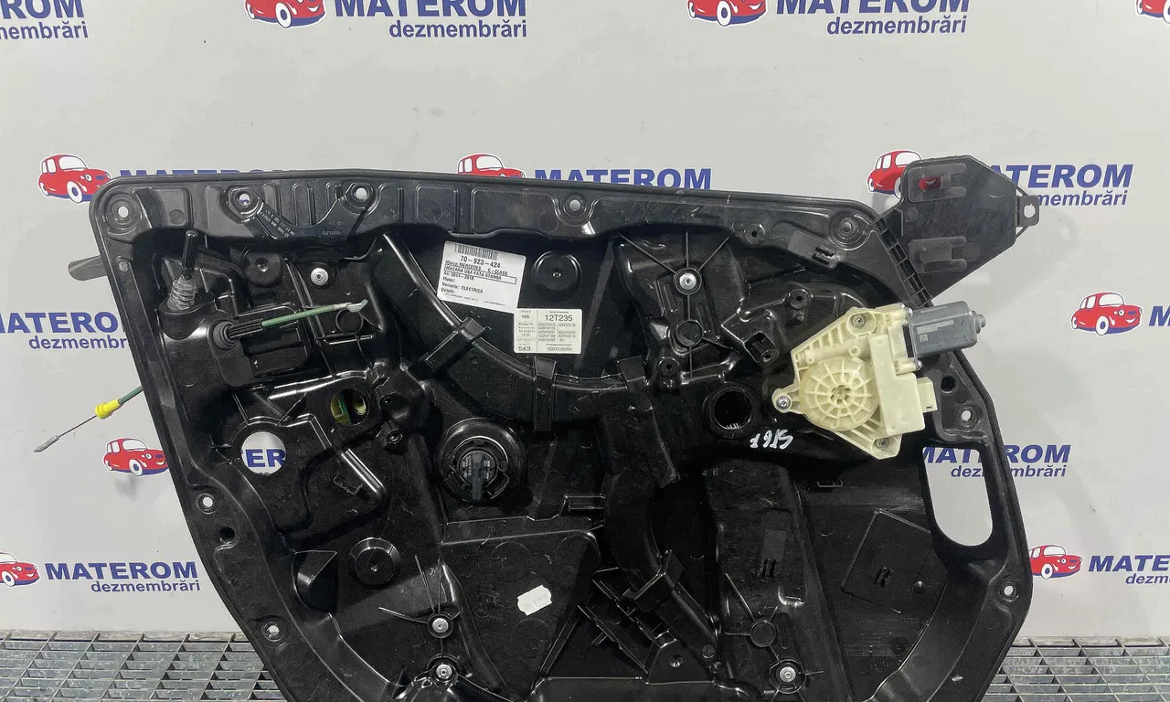MACARA USA FATA STANGA MERCEDES C-CLASS 2013-2023
