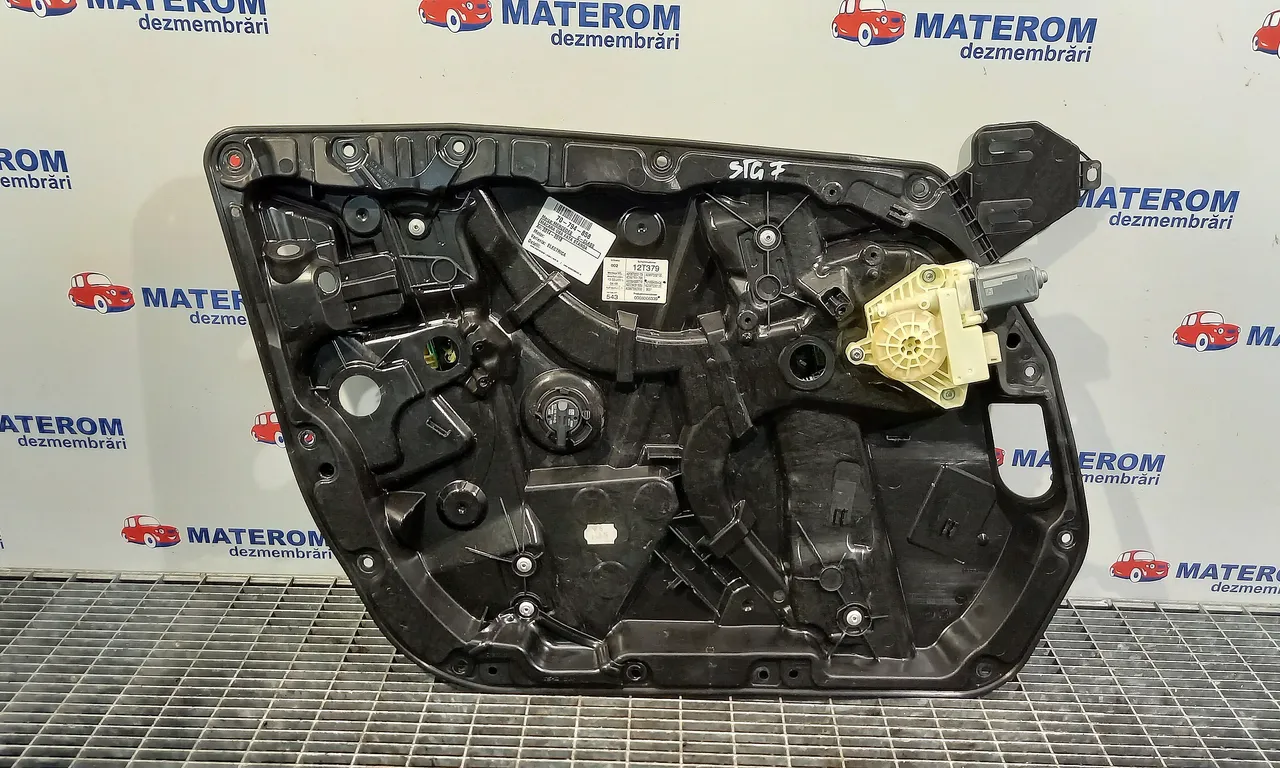 MACARA USA FATA STANGA MERCEDES C-CLASS 2013-2023