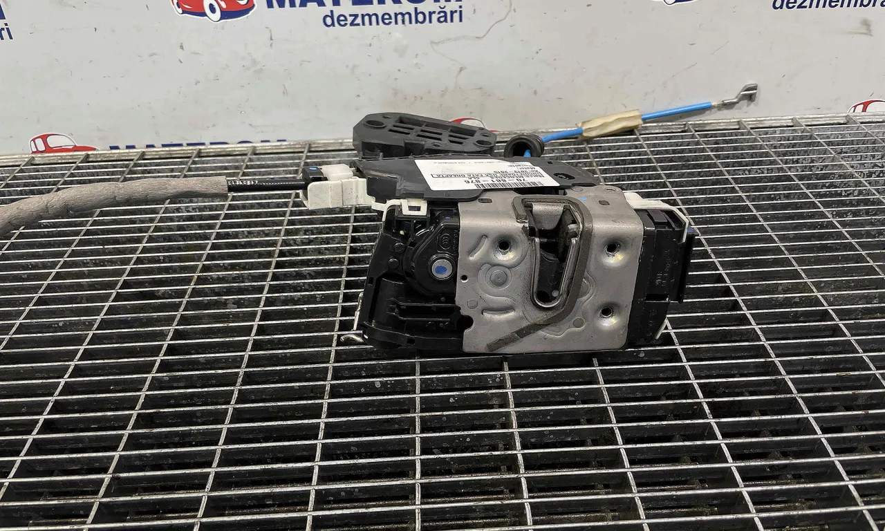 INCUIETOARE USA FATA DREAPTA MERCEDES CLA 2013-2019
