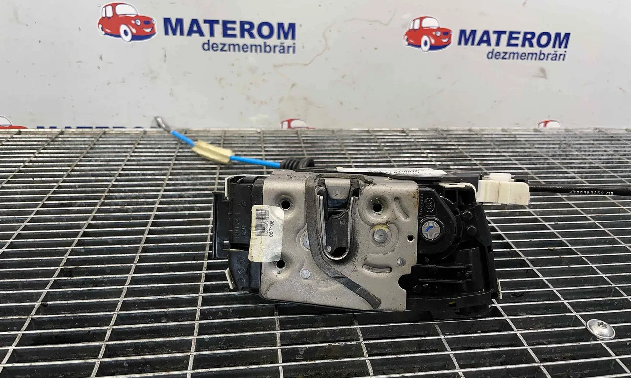 INCUIETOARE USA FATA STANGA MERCEDES CLA 2013-2019