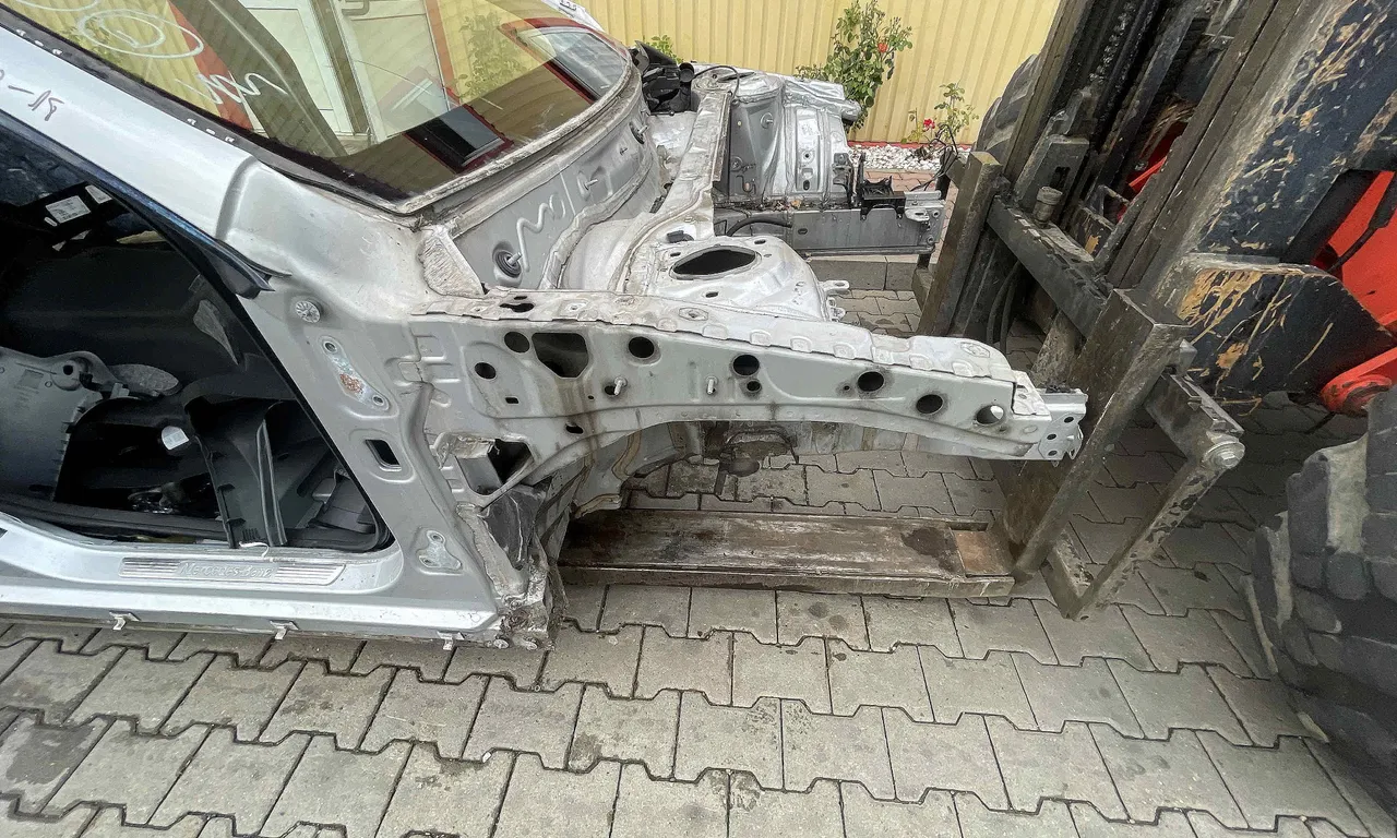 LONJERON DREAPTA MERCEDES CLA 2013-2019