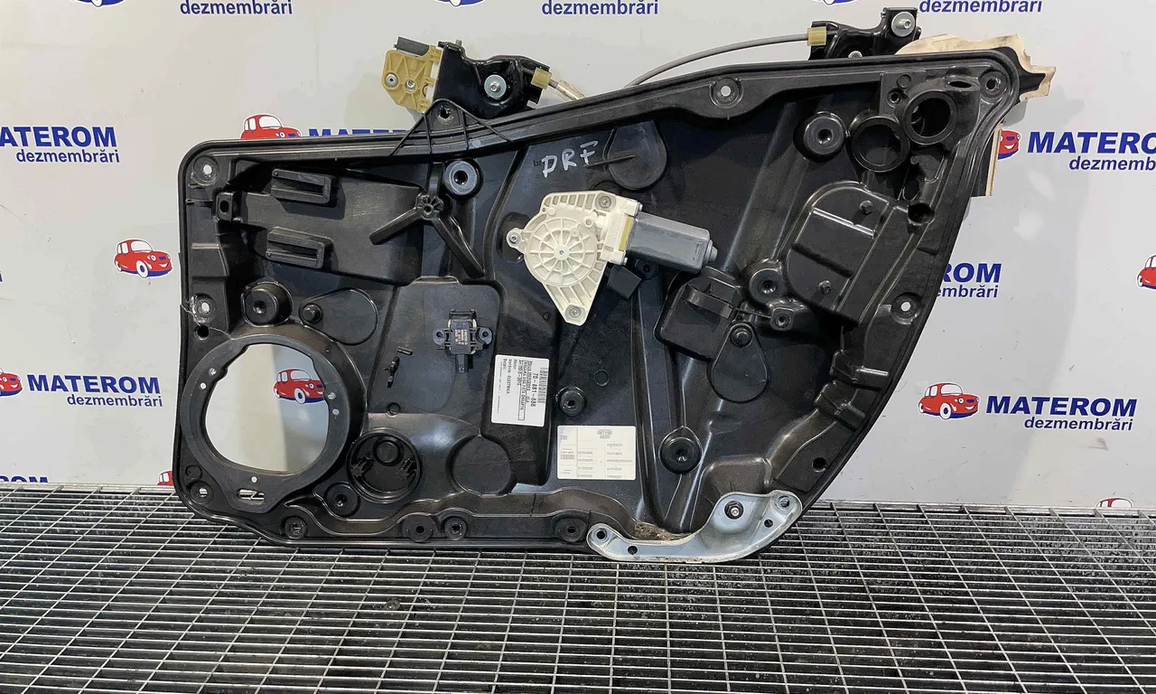 MACARA USA FATA DREAPTA MERCEDES CLA 2013-2019