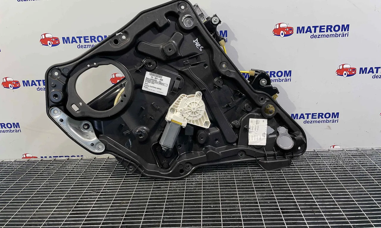 MACARA USA SPATE DREAPTA MERCEDES CLA 2013-2019