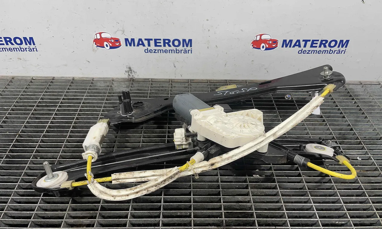 MACARA USA SPATE STANGA MERCEDES CLA 2013-2019