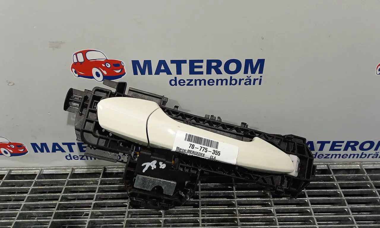 MANER USA SPATE DREAPTA MERCEDES CLA 2013-2019