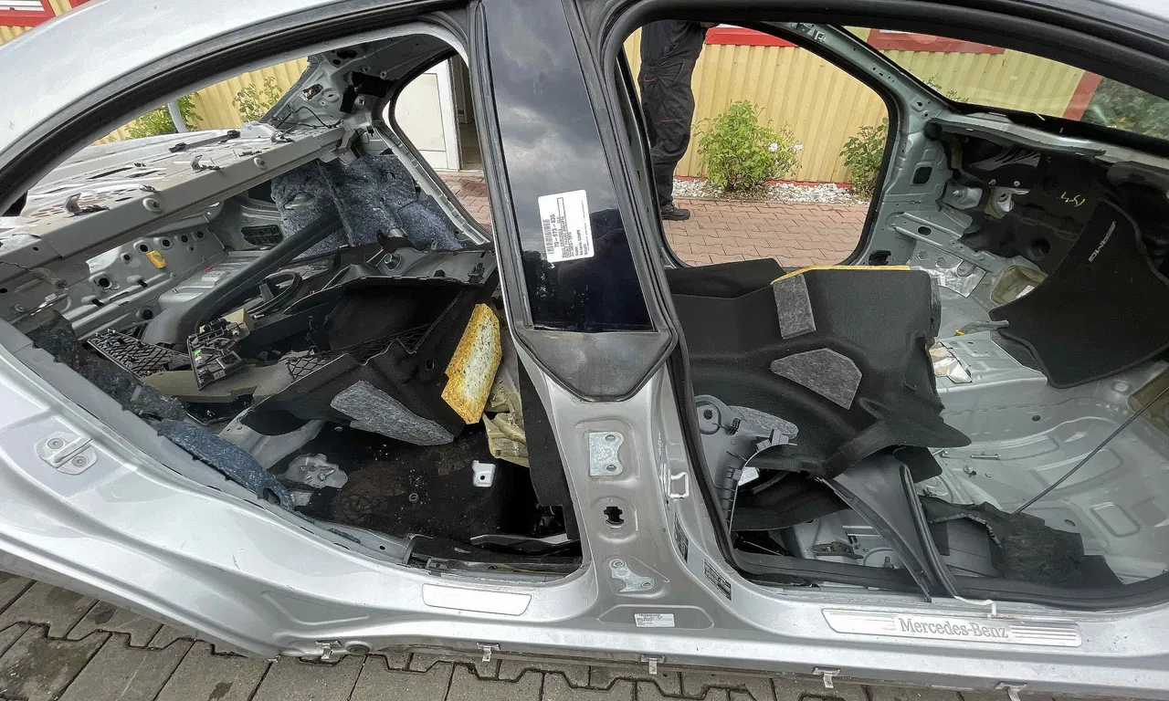 STALP MIJLOC DREAPTA MERCEDES CLA 2013-2019