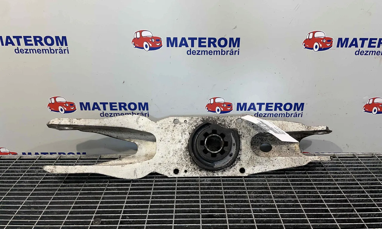BRAT SPATE INFERIOR STANGA MERCEDES CLA 2013-2019