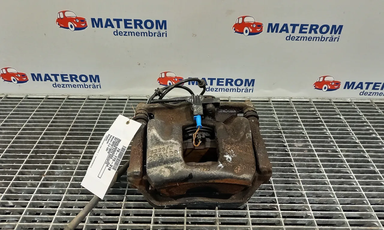 ETRIER FATA DREAPTA MERCEDES CLA 2013-2019