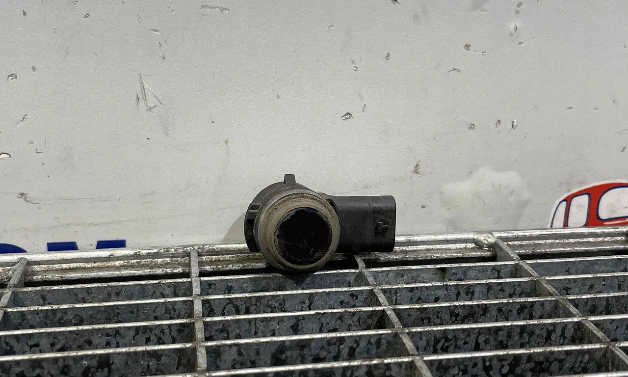 SENZOR PARCARE SPATE MERCEDES CLA 2013-2019