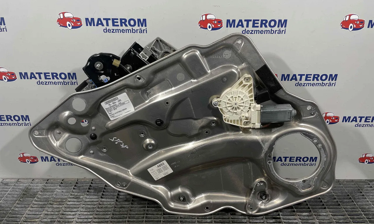 MACARA USA SPATE STANGA MERCEDES CLS 2011-2017