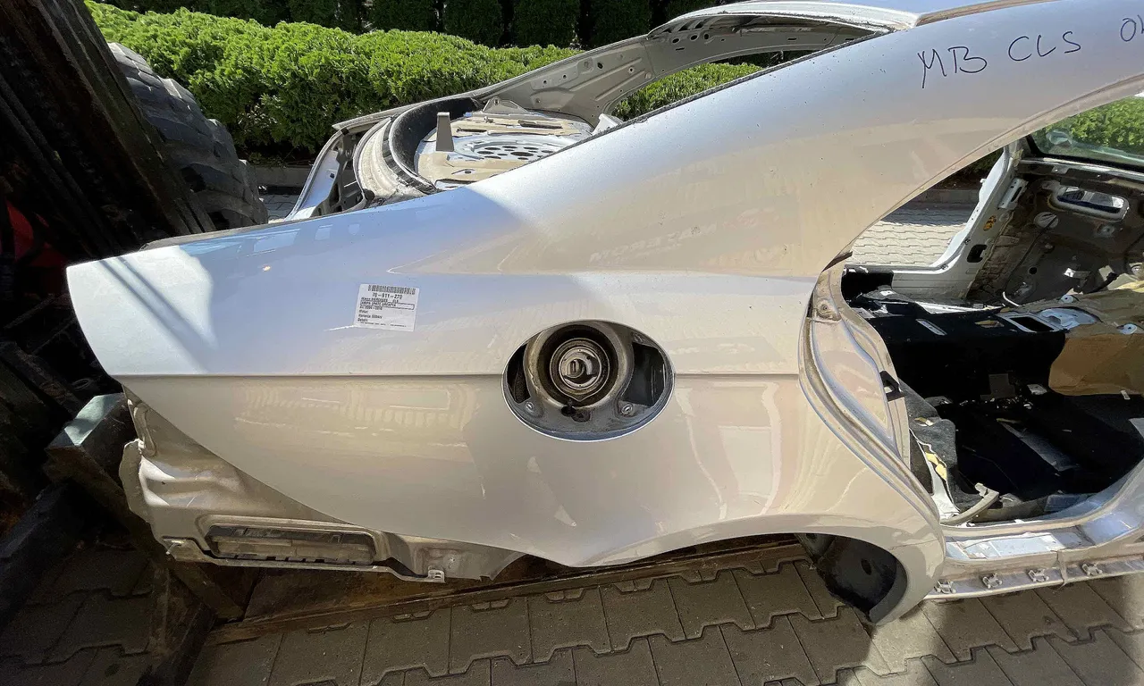 ARIPA SPATE DREAPTA MERCEDES CLS 2004-2011