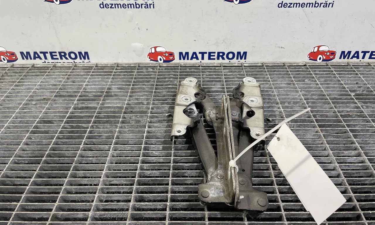 BALAMALE CAPOTA FATA MERCEDES CLS 2004-2011