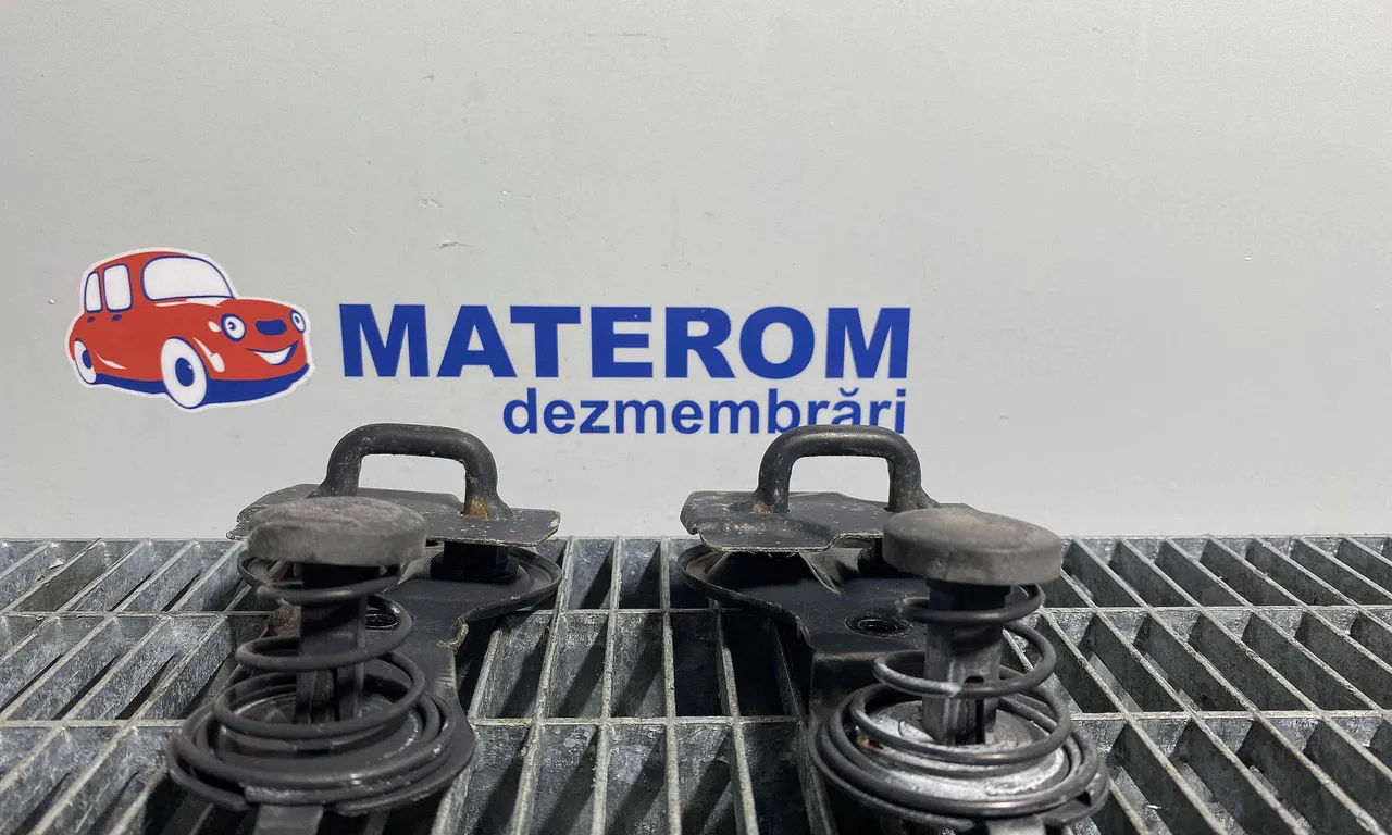 INCUIETOARE CAPOTA FATA MERCEDES CLS 2004-2011