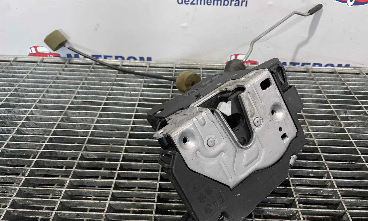 INCUIETOARE USA FATA DREAPTA MERCEDES CLS 2004-2011