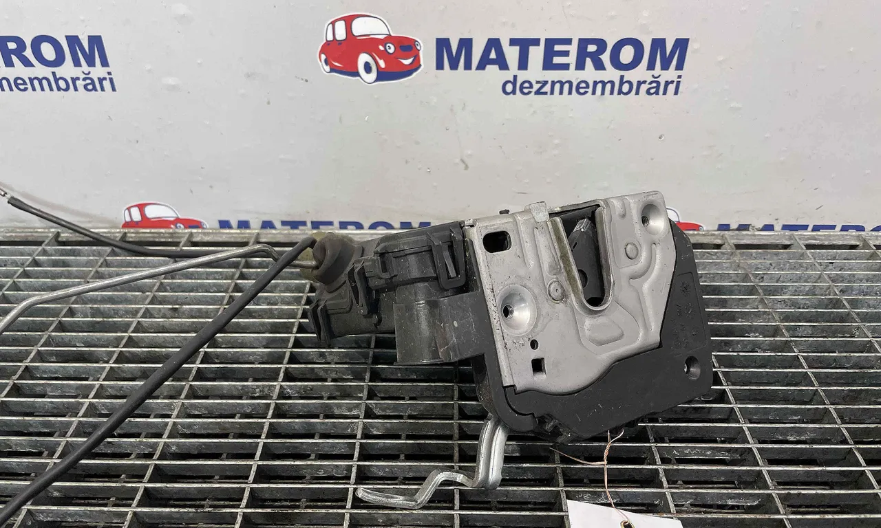 INCUIETOARE USA FATA STANGA MERCEDES CLS 2004-2011