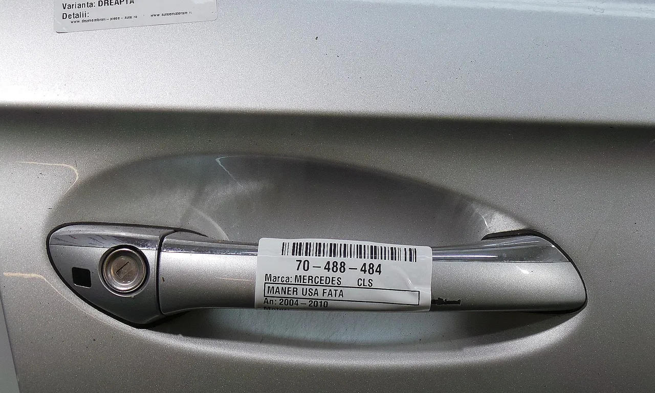 MANER USA FATA DREAPTA MERCEDES CLS 2004-2011