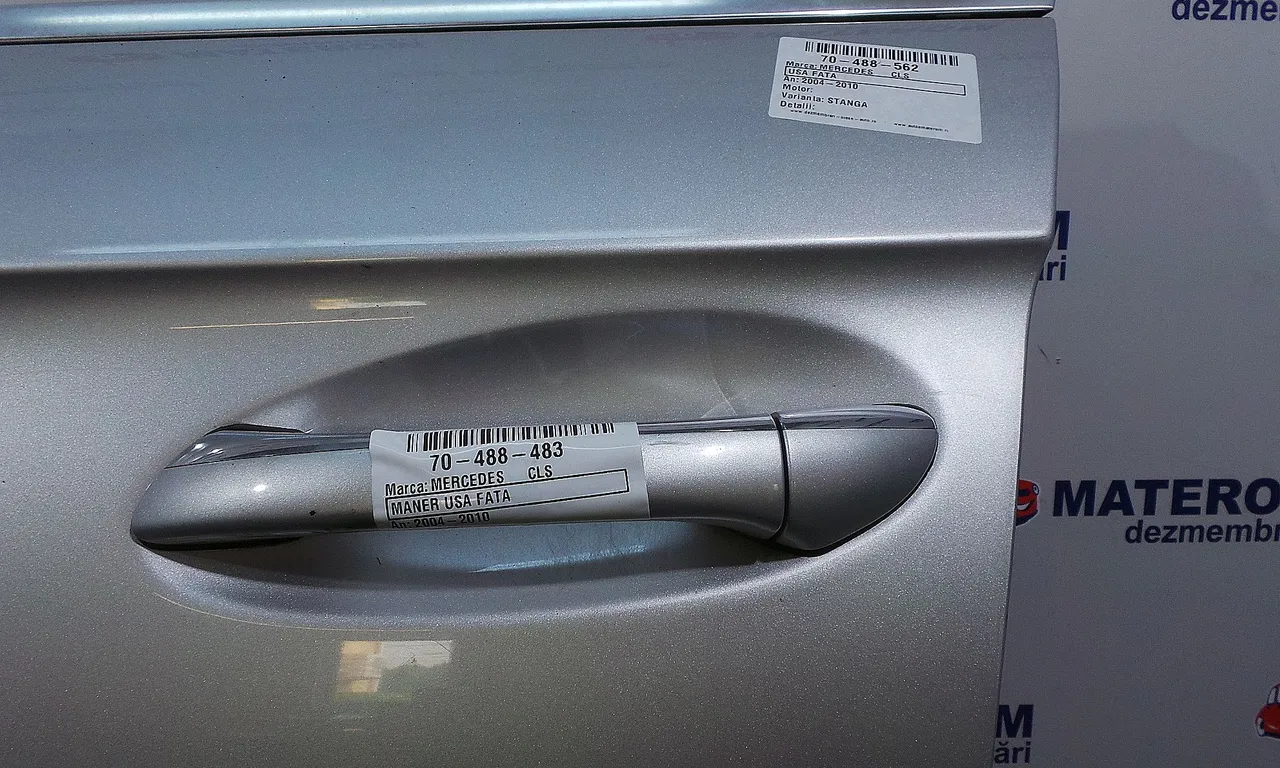MANER USA FATA STANGA MERCEDES CLS 2004-2011