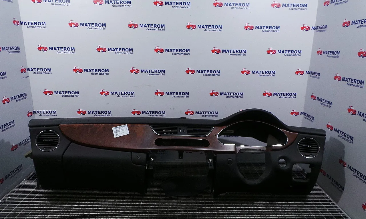 PLANSEU BORD MERCEDES CLS 2004-2011