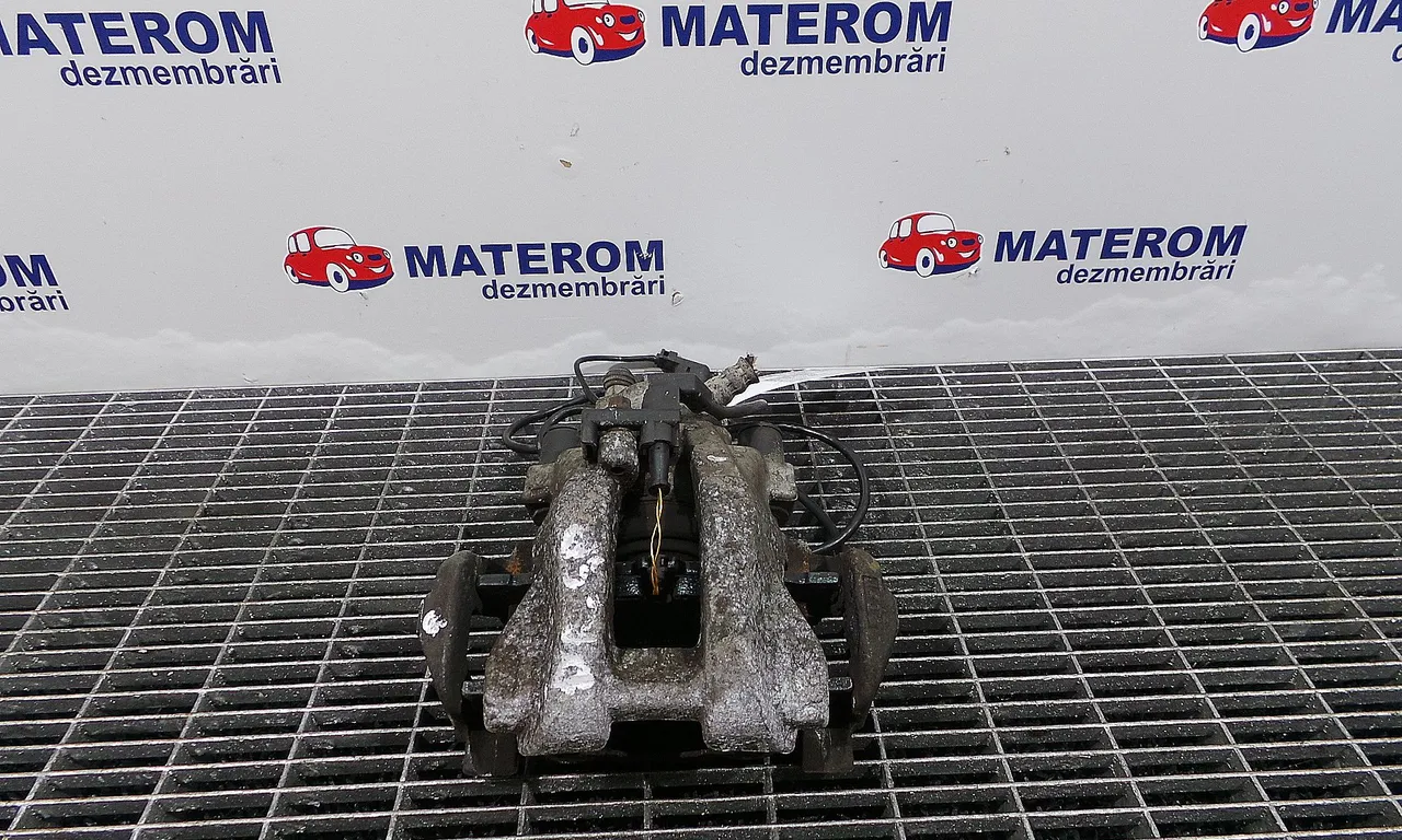 ETRIER SPATE DREAPTA MERCEDES CLS 2004-2011
