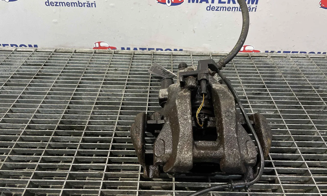ETRIER SPATE DREAPTA MERCEDES CLS 2004-2011