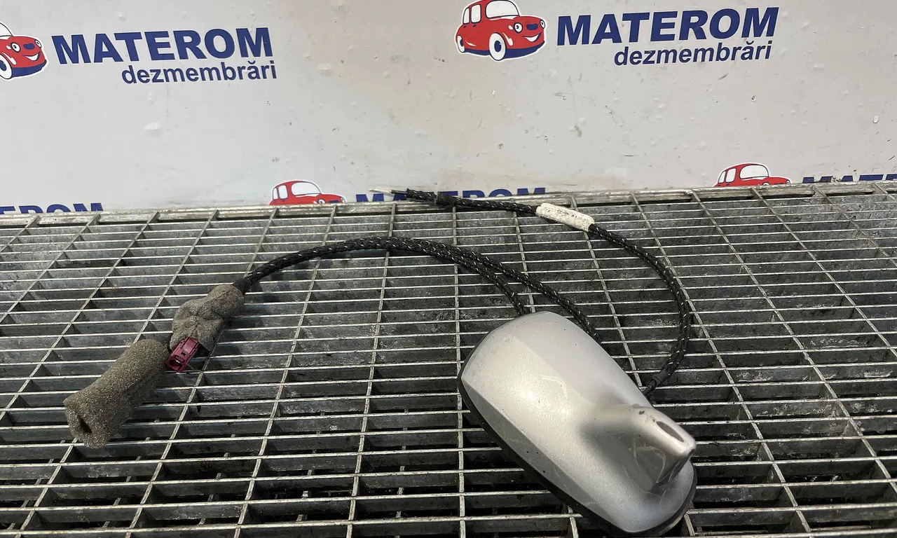 ANTENA MERCEDES CLS 2004-2011