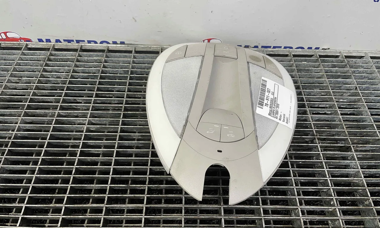 LAMPA PLAFONIERA MERCEDES CLS 2004-2011