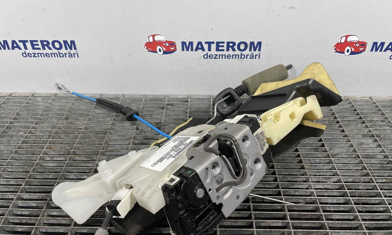 INCUIETOARE USA FATA DREAPTA MERCEDES E-CLASS 2009-2016