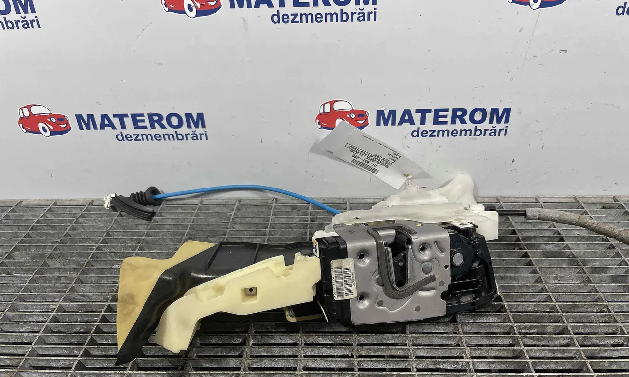 INCUIETOARE USA FATA STANGA MERCEDES E-CLASS 2009-2016