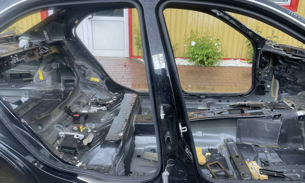 STALP MIJLOC DREAPTA MERCEDES E-CLASS 2009-2016