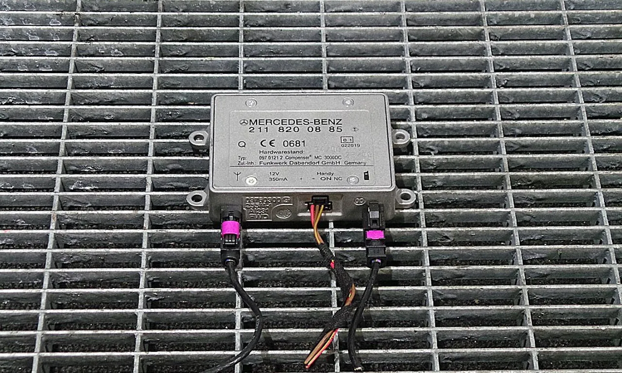 MODUL ANTENA MERCEDES E-CLASS 2003-2009