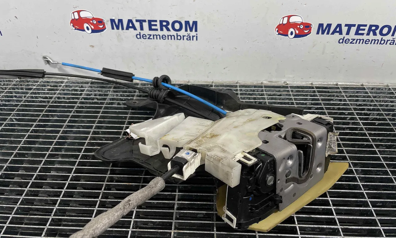 INCUIETOARE USA SPATE DREAPTA MERCEDES E-CLASS 2009-2016