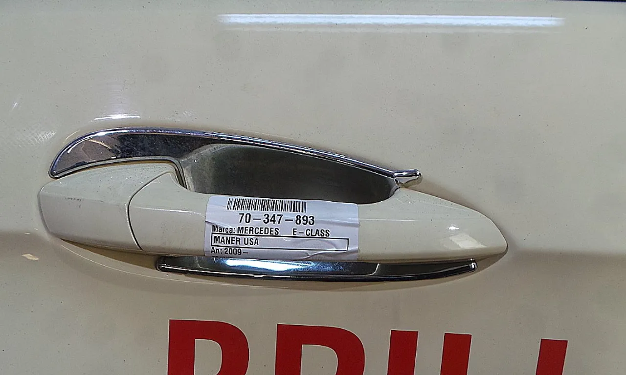 MANER USA SPATE DREAPTA MERCEDES E-CLASS 2009-2016