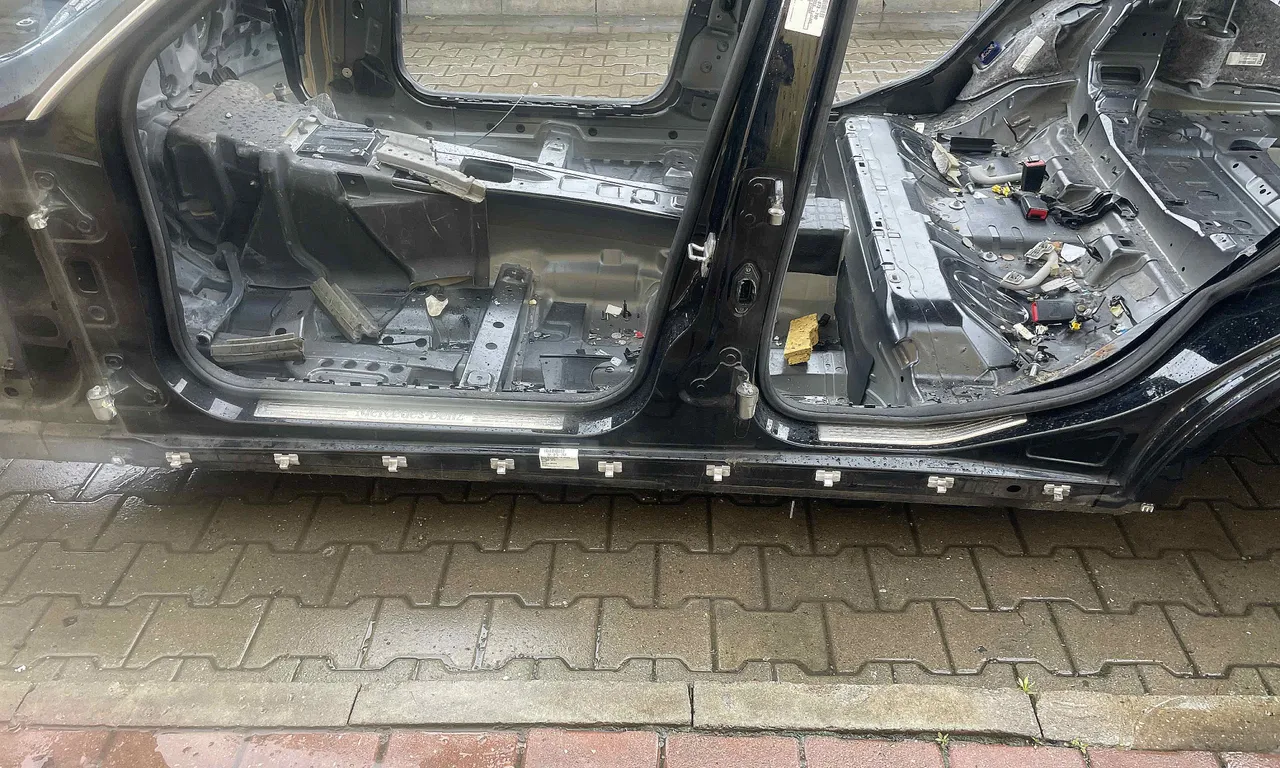 PRAG STANGA MERCEDES E-CLASS 2009-2016