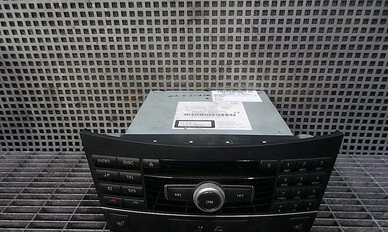 RADIO CD MERCEDES E-CLASS 2009-2016