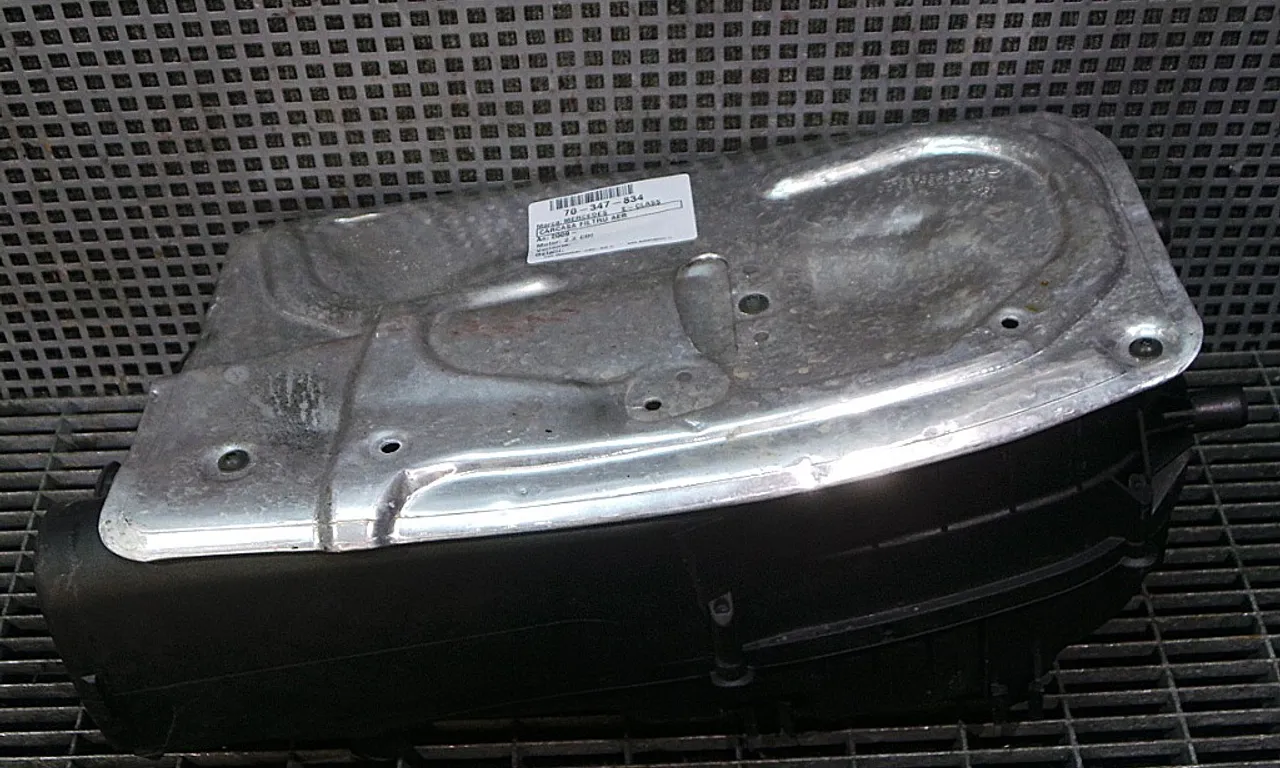 CARCASA FILTRU AER MERCEDES E-CLASS 2009-2016