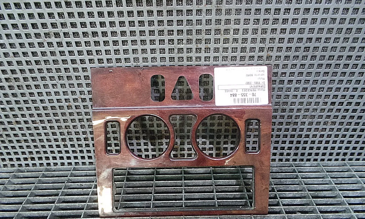 ORNAMENT BORD MERCEDES E-CLASS 1995-2003