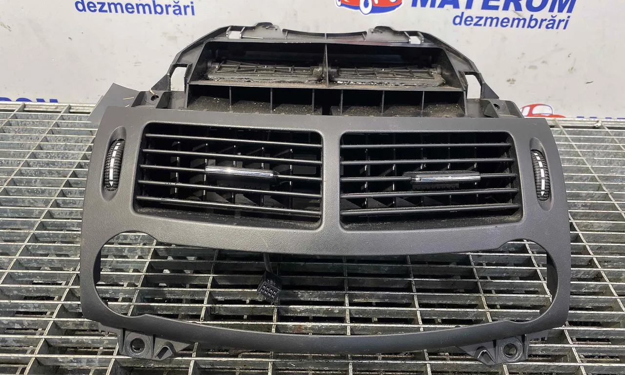 GRILA BORD MERCEDES E-CLASS 2002-2009