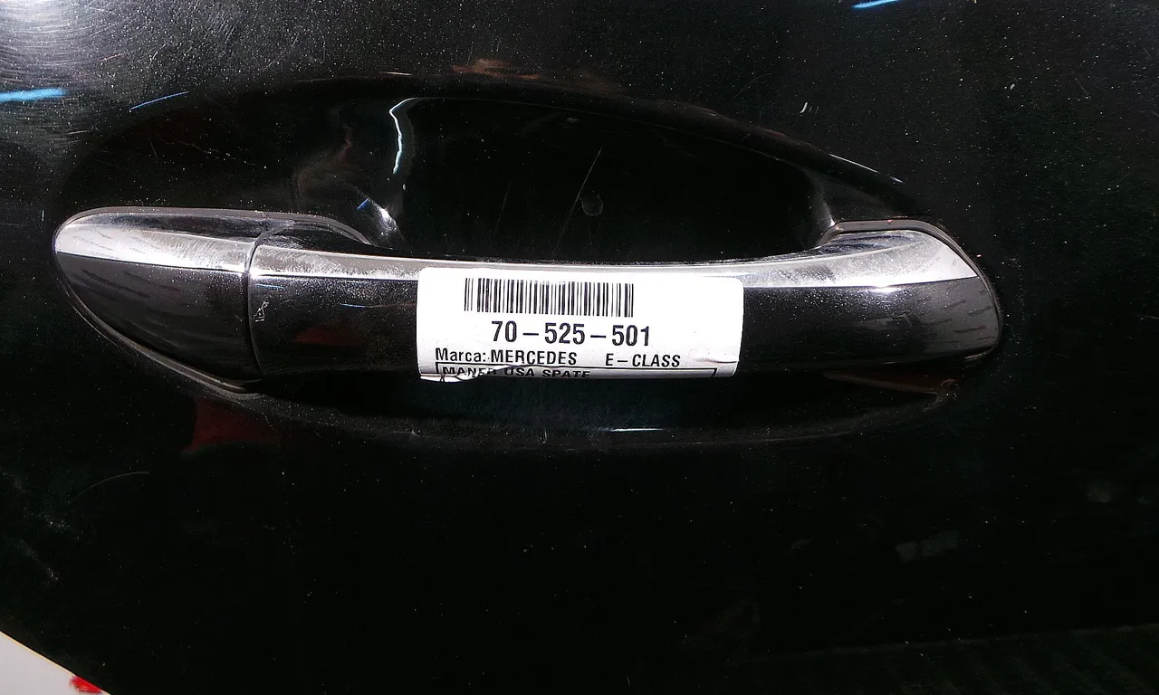 MANER USA SPATE DREAPTA MERCEDES E-CLASS 2002-2009