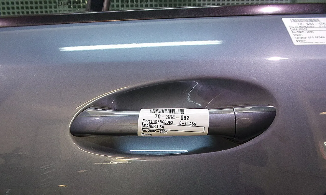 MANER USA SPATE STANGA MERCEDES E-CLASS 2002-2009