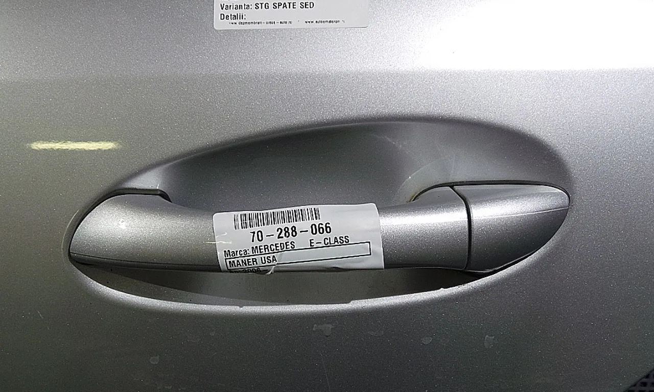MANER USA SPATE STANGA MERCEDES E-CLASS 2002-2009