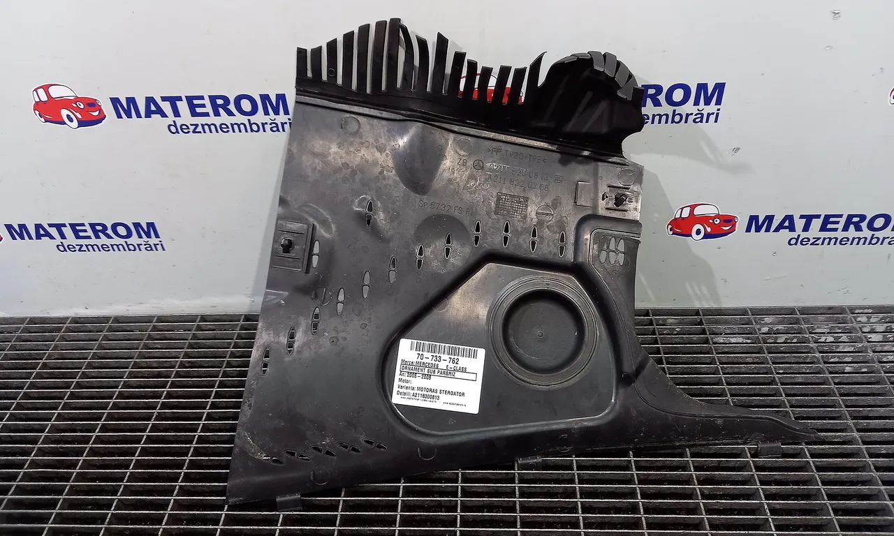 ORNAMENT SUB PARBRIZ MERCEDES E-CLASS 2002-2009
