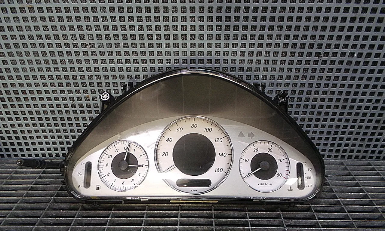 CEAS BORD MERCEDES E-CLASS 2002-2009