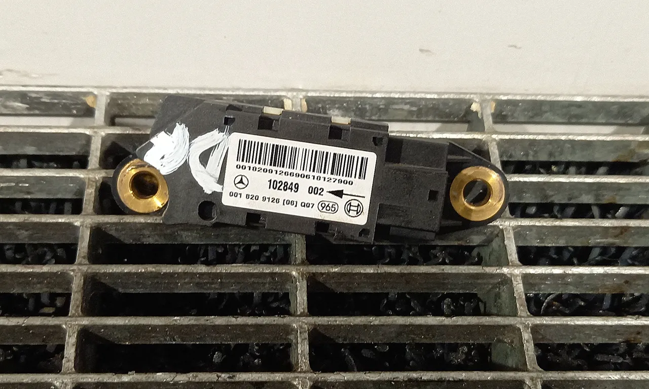 SENZOR IMPACT MERCEDES E-CLASS 2002-2009