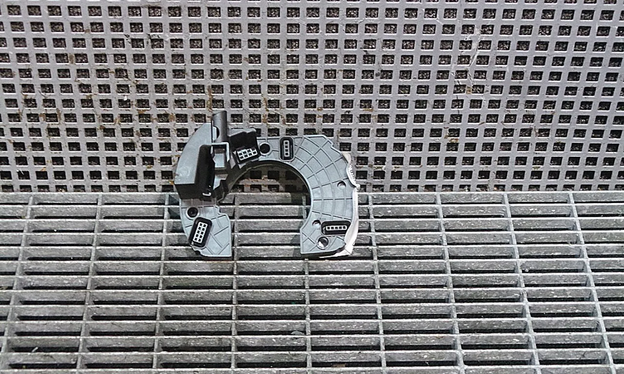SENZOR UNGHI VOLAN MERCEDES E-CLASS 2002-2009