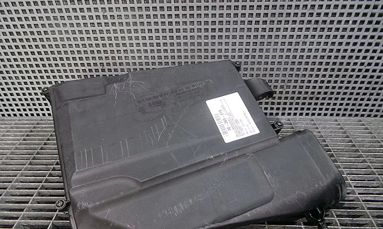 CARCASA FILTRU AER MERCEDES E-CLASS 2002-2009