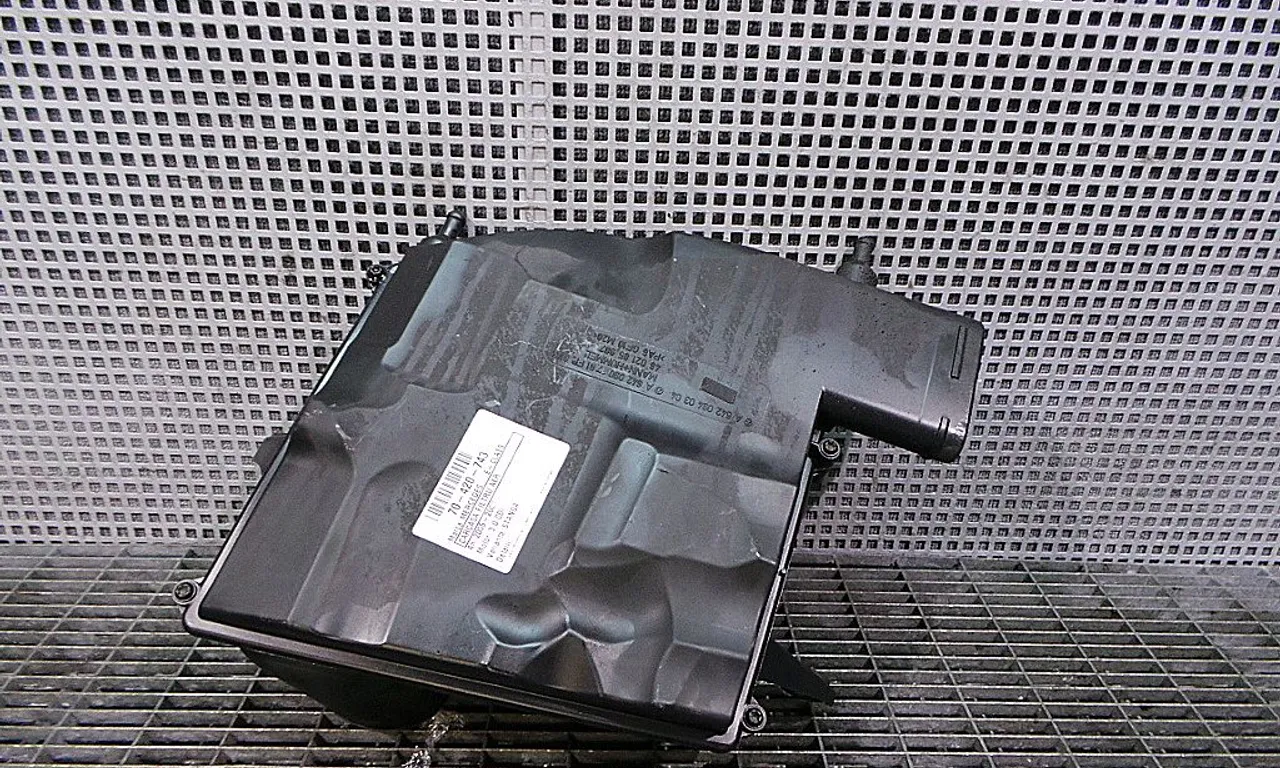 CARCASA FILTRU AER MERCEDES E-CLASS 2002-2009