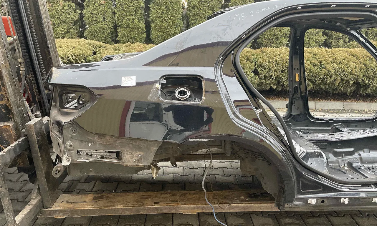 ARIPA SPATE DREAPTA MERCEDES E-CLASS 2009-2016