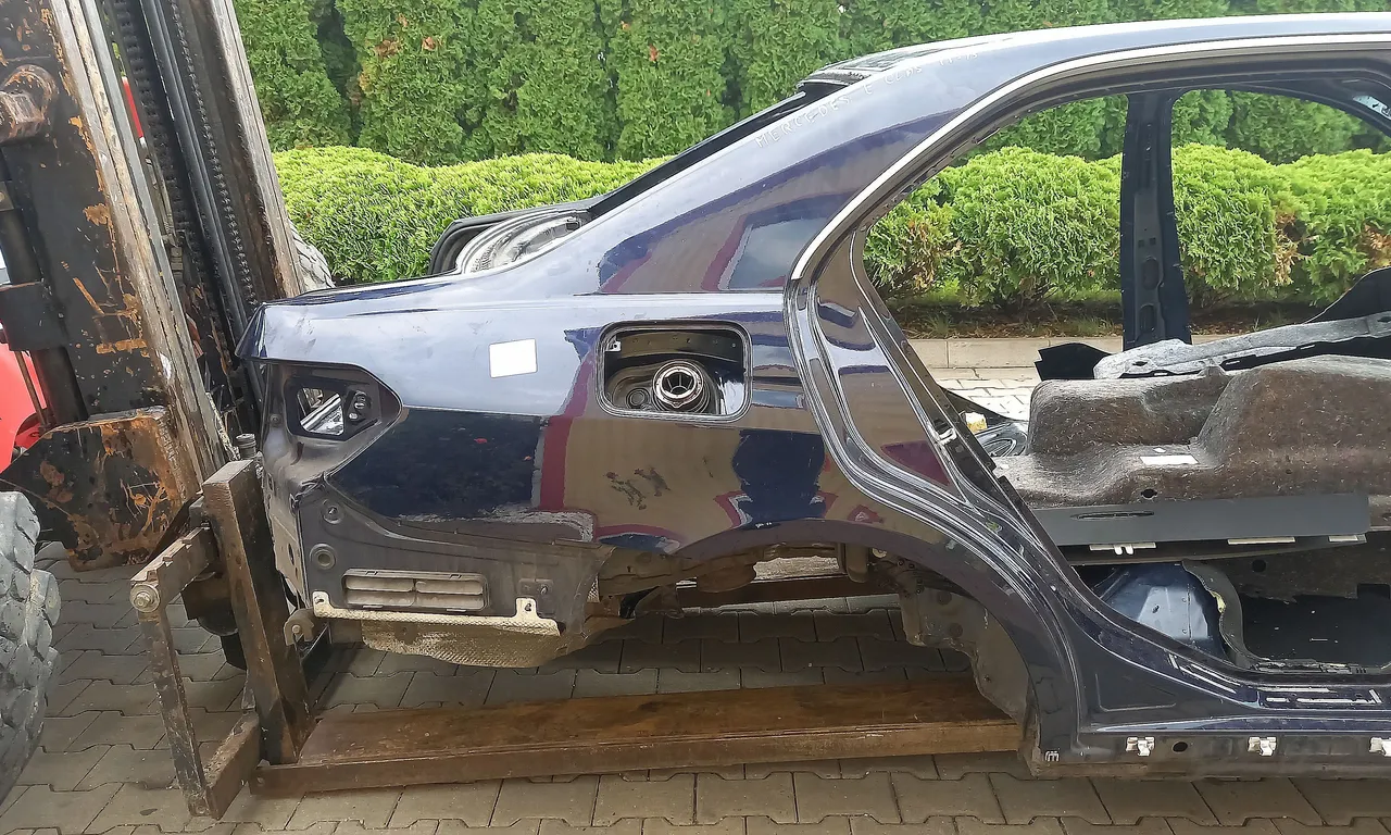 ARIPA SPATE DREAPTA MERCEDES E-CLASS 2009-2016